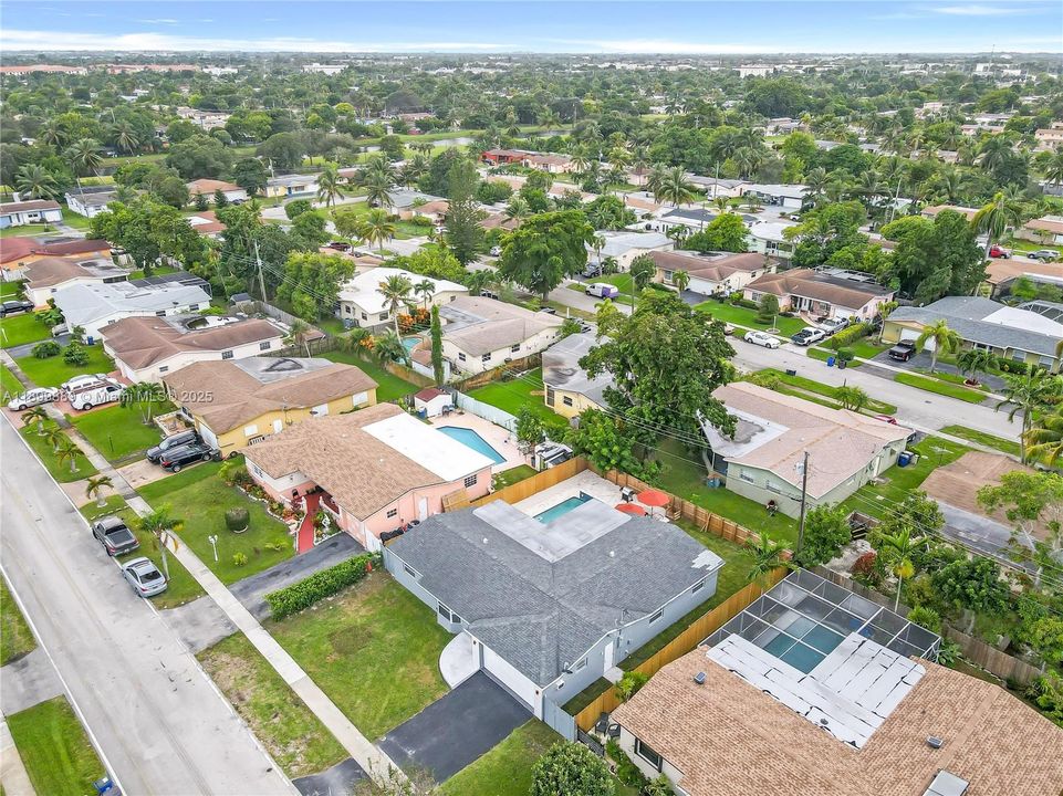 For Sale: $515,000 (4 beds, 2 baths, 1666 Square Feet)