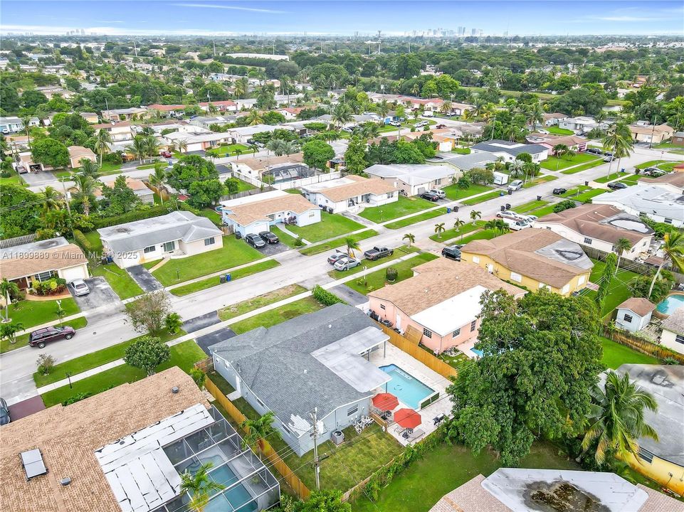 For Sale: $515,000 (4 beds, 2 baths, 1666 Square Feet)