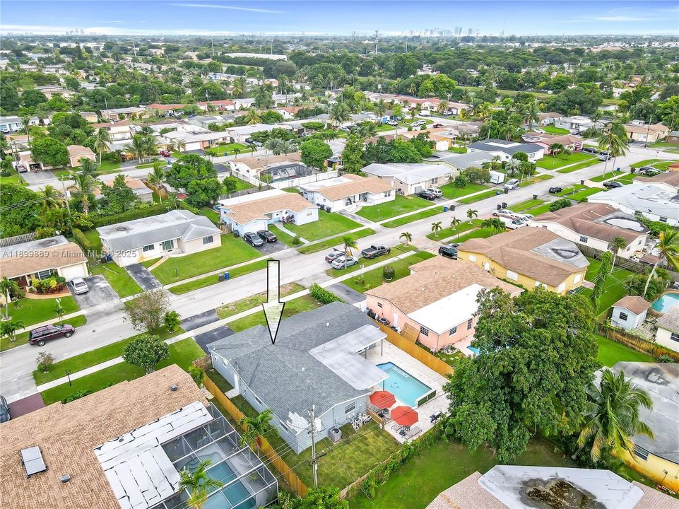 For Sale: $515,000 (4 beds, 2 baths, 1666 Square Feet)