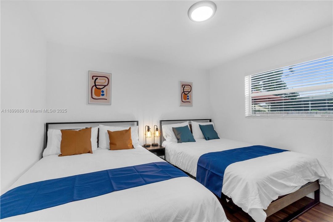 For Sale: $515,000 (4 beds, 2 baths, 1666 Square Feet)