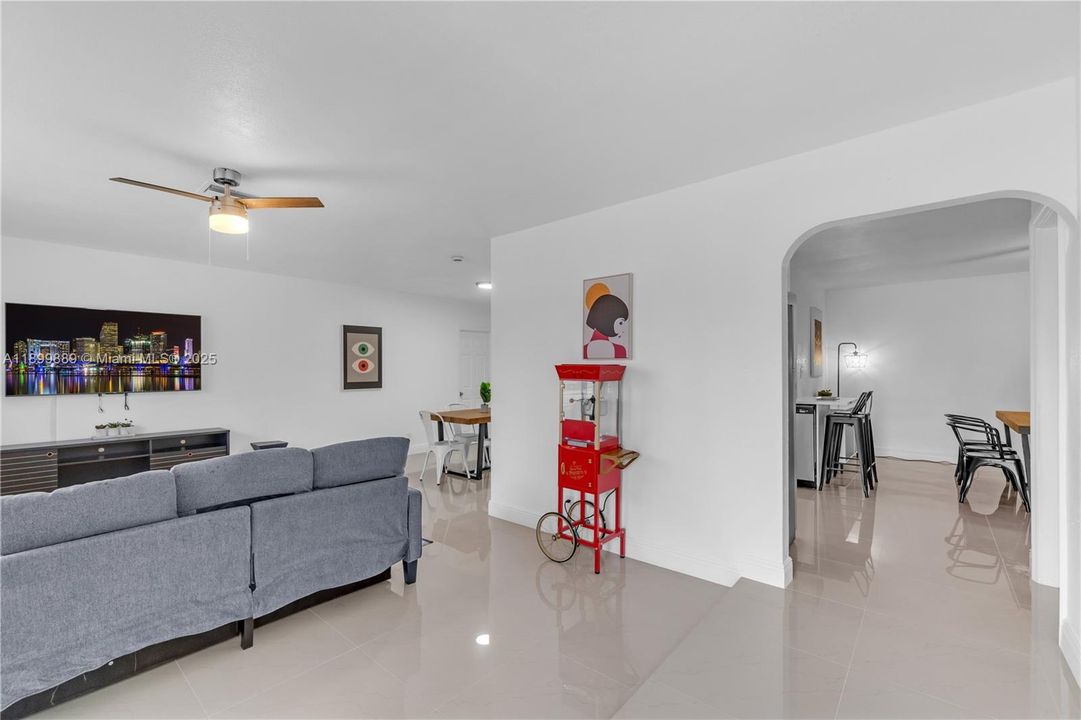 For Sale: $515,000 (4 beds, 2 baths, 1666 Square Feet)