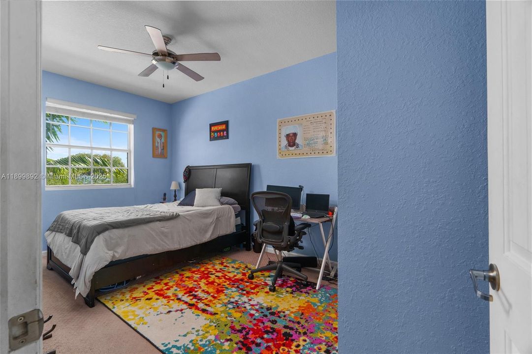 Recently Sold: $435,000 (3 beds, 2 baths, 1784 Square Feet)