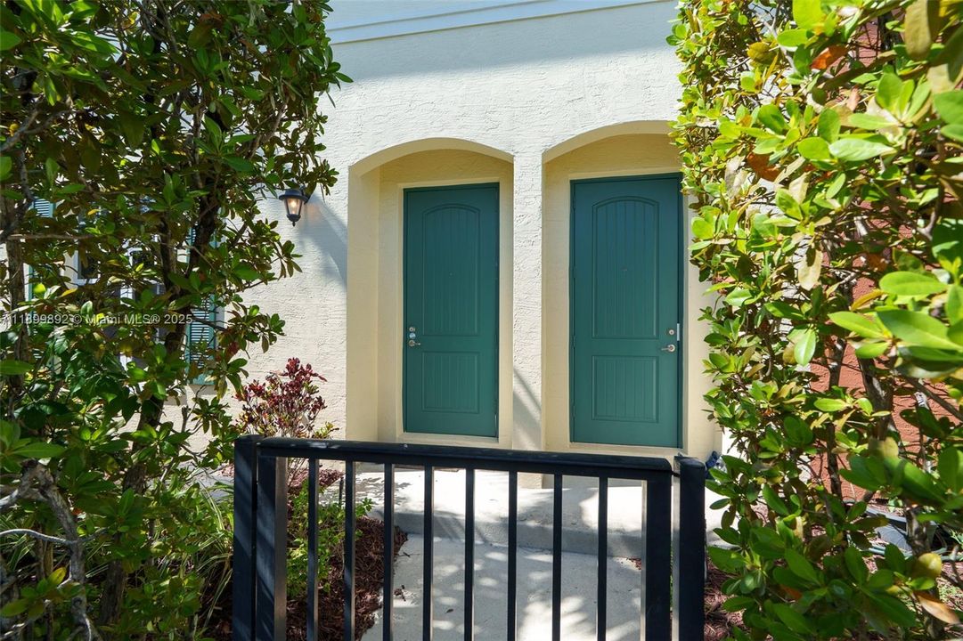 Recently Sold: $435,000 (3 beds, 2 baths, 1784 Square Feet)