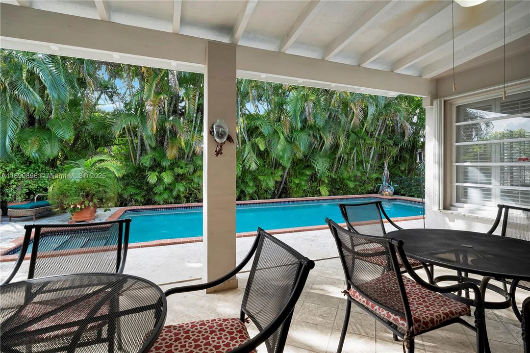 Active With Contract: $775,000 (3 beds, 2 baths, 1704 Square Feet)