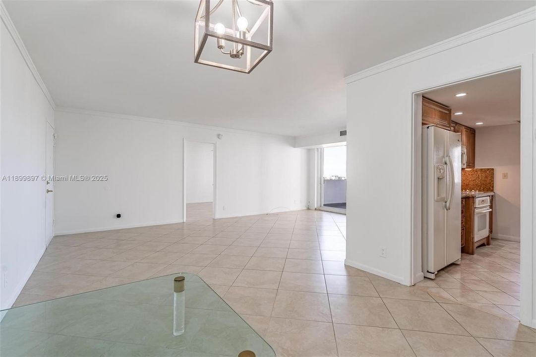For Sale: $490,000 (2 beds, 2 baths, 1200 Square Feet)