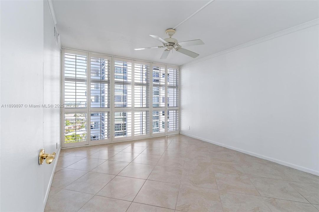 For Sale: $490,000 (2 beds, 2 baths, 1200 Square Feet)