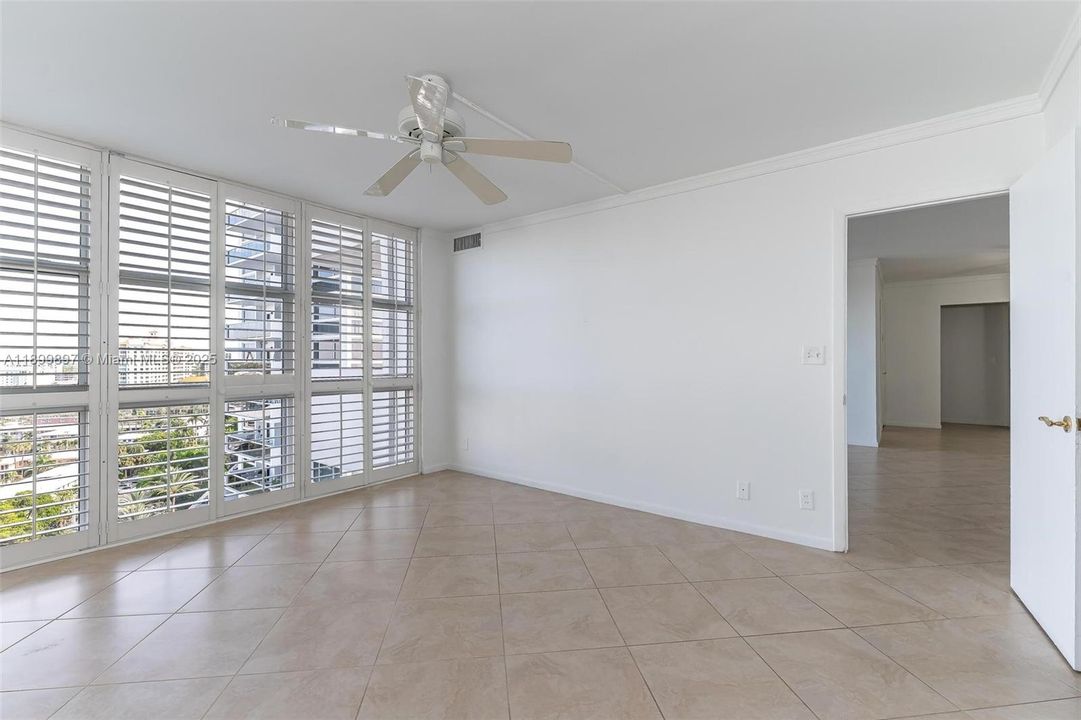 For Sale: $490,000 (2 beds, 2 baths, 1200 Square Feet)