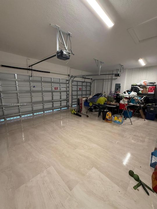 В аренду: $6,900 (5 спален, 4 ванн, 4054 Квадратных фут)