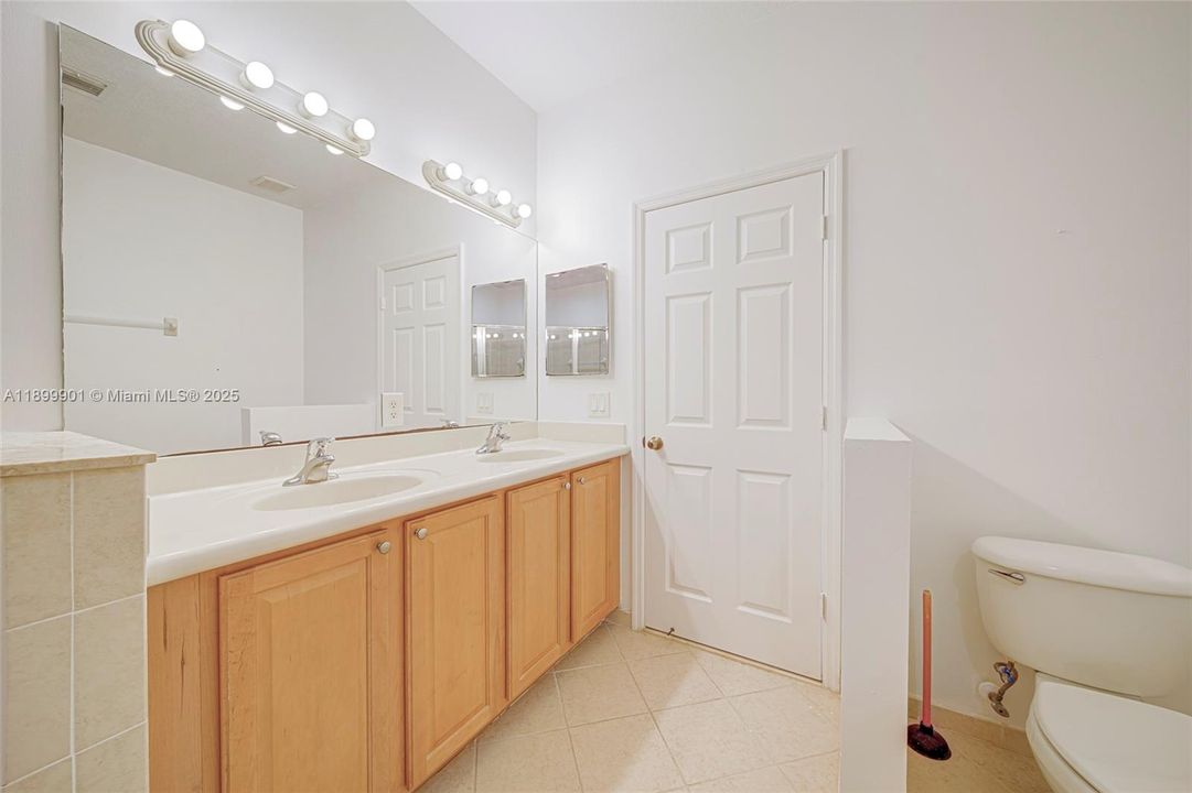 出租: $2,800 (3 贝兹, 2 浴室, 1656 平方英尺)