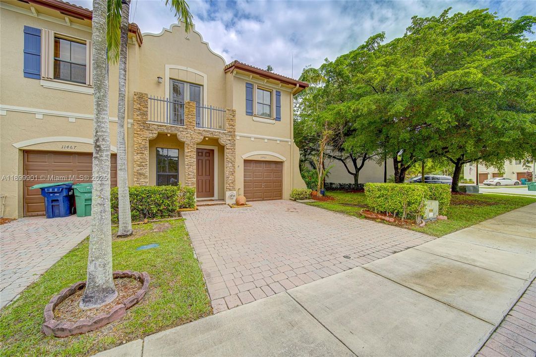 出租: $2,800 (3 贝兹, 2 浴室, 1656 平方英尺)