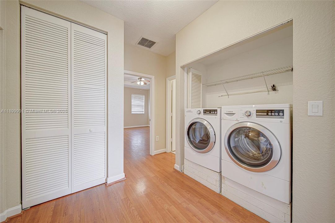 出租: $2,800 (3 贝兹, 2 浴室, 1656 平方英尺)