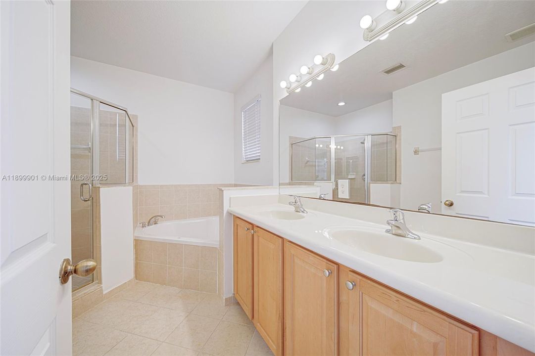 出租: $2,800 (3 贝兹, 2 浴室, 1656 平方英尺)