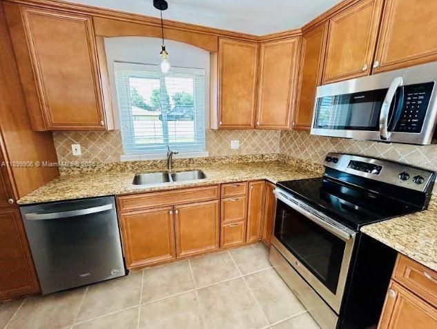 В аренду: $1,650 (2 спален, 2 ванн, 0 Квадратных фут)