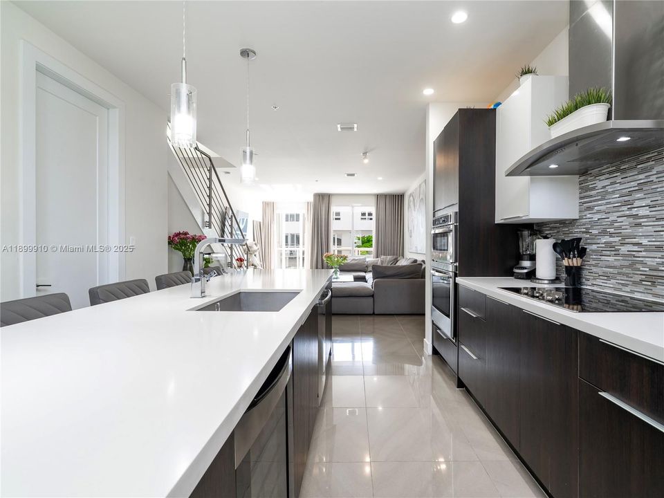 For Sale: $640,000 (3 beds, 2 baths, 1923 Square Feet)