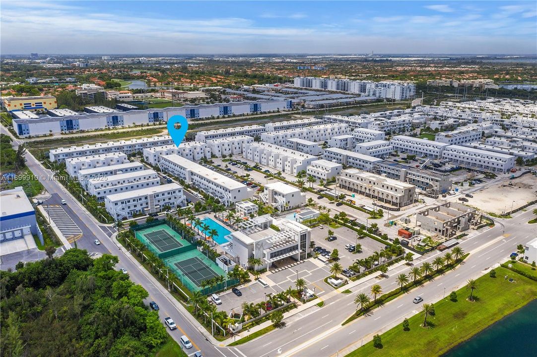 For Sale: $640,000 (3 beds, 2 baths, 1923 Square Feet)