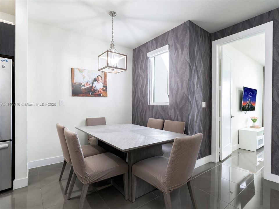 For Sale: $640,000 (3 beds, 2 baths, 1923 Square Feet)