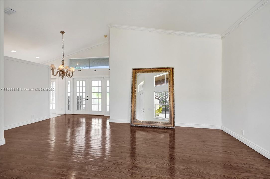 最近租的: $4,200 (3 贝兹, 2 浴室, 1505 平方英尺)