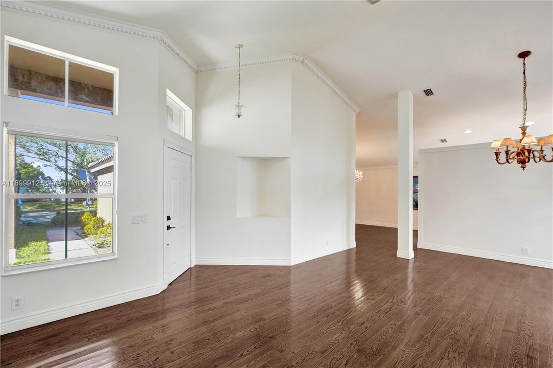 最近租的: $4,200 (3 贝兹, 2 浴室, 1505 平方英尺)