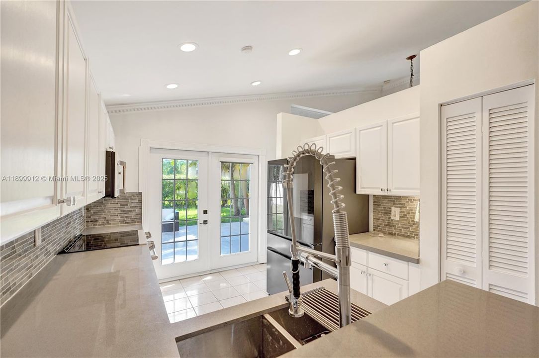 最近租的: $4,200 (3 贝兹, 2 浴室, 1505 平方英尺)