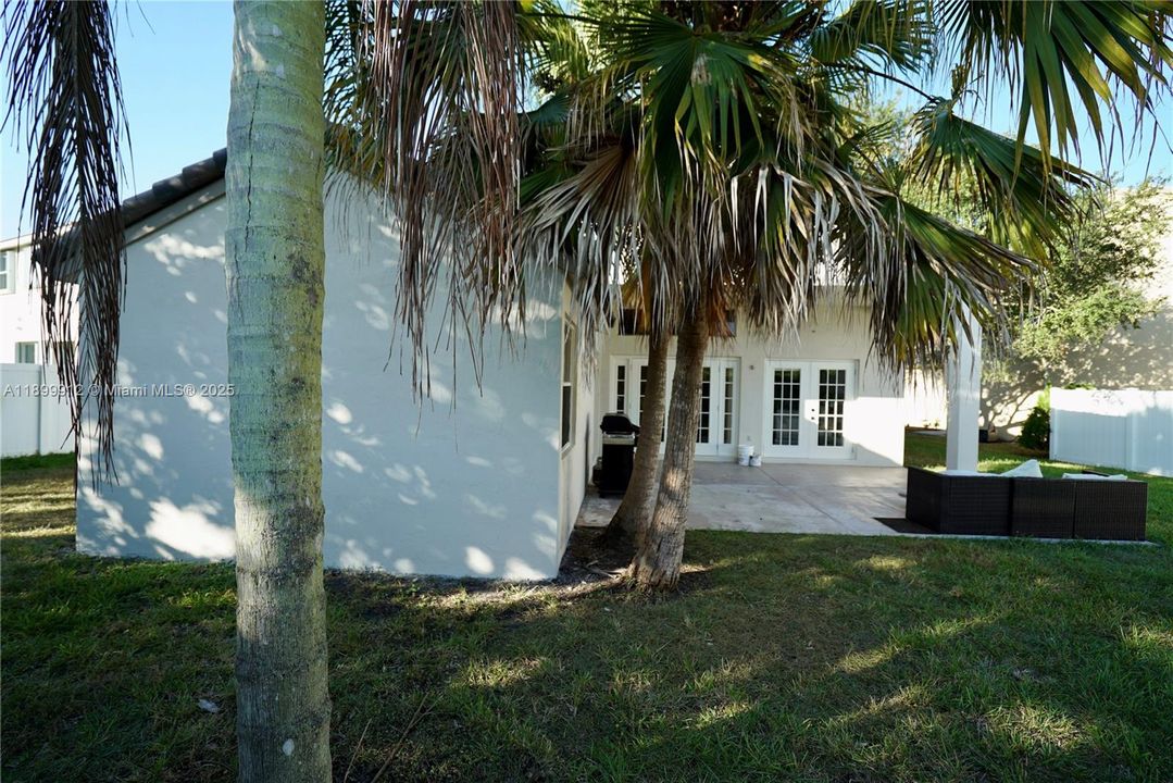 最近租的: $4,200 (3 贝兹, 2 浴室, 1505 平方英尺)