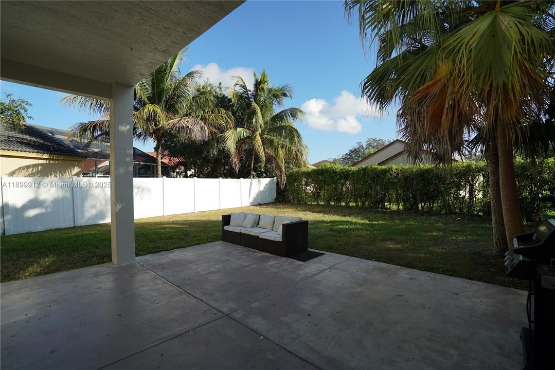 最近租的: $4,200 (3 贝兹, 2 浴室, 1505 平方英尺)