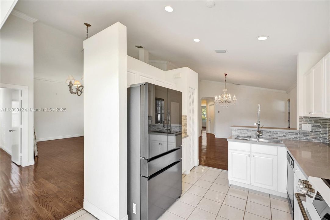 最近租的: $4,200 (3 贝兹, 2 浴室, 1505 平方英尺)