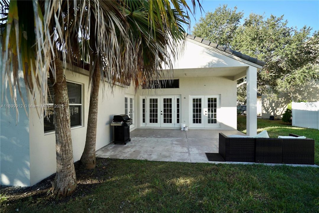 最近租的: $4,200 (3 贝兹, 2 浴室, 1505 平方英尺)