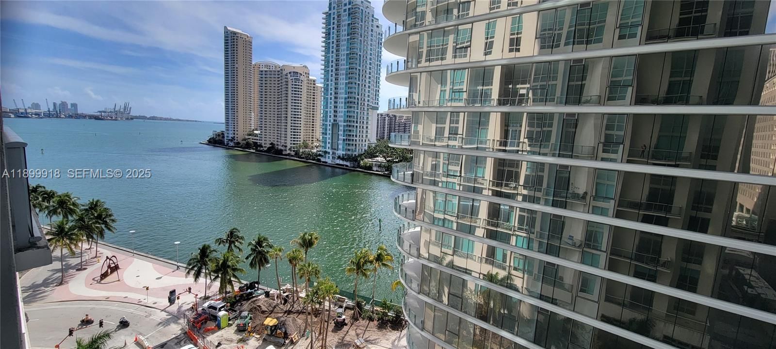 For Rent: $2,970 (1 beds, 1 baths, 624 Square Feet)