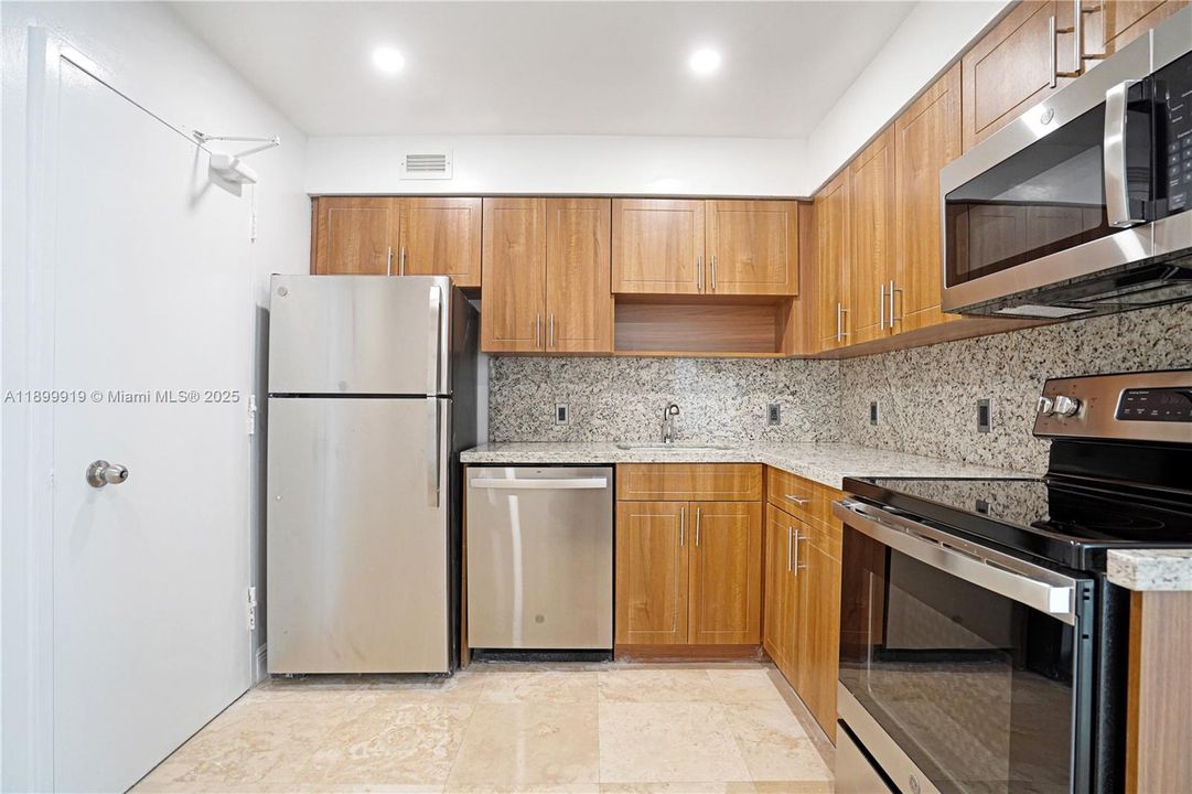 Недавно арендовано: $3,900 (2 спален, 2 ванн, 502094 Квадратных фут)