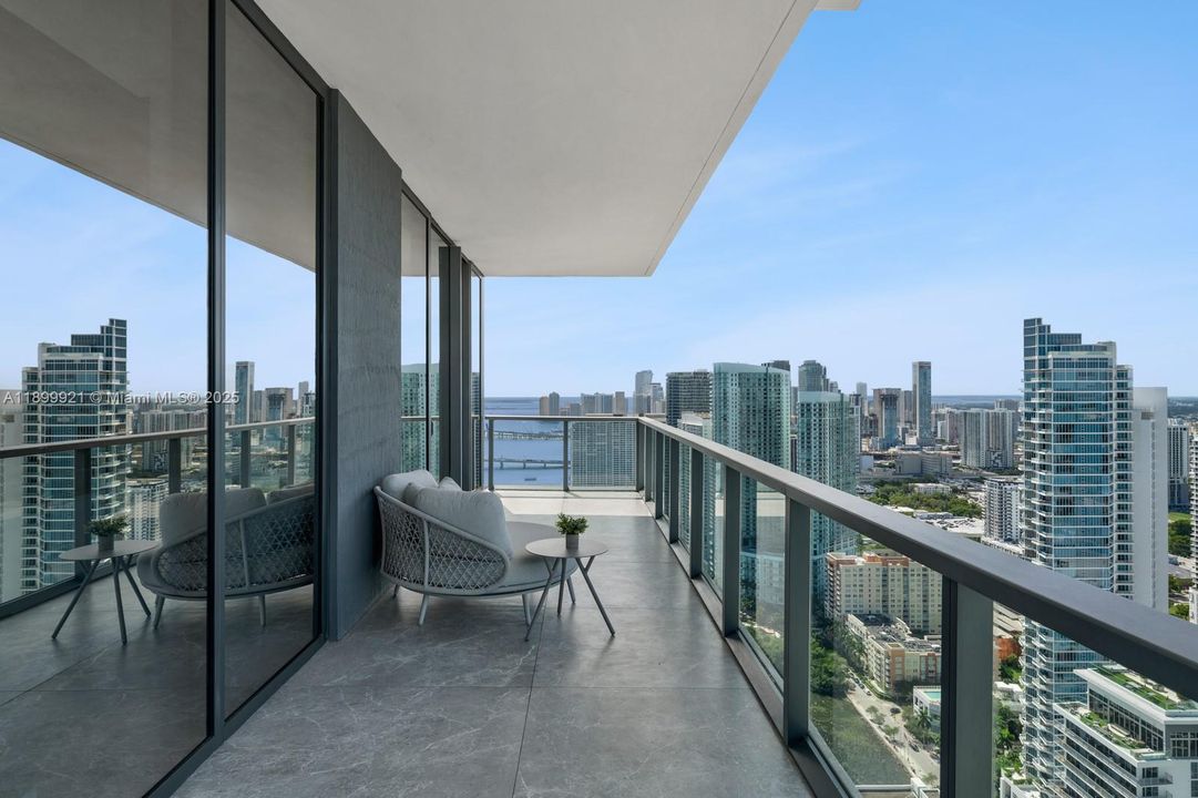 В аренду: $30,000 (3 спален, 3 ванн, 2891 Квадратных фут)