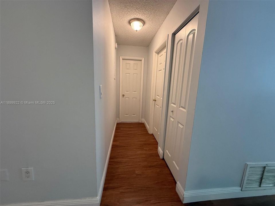 For Rent: $1,700 (1 beds, 1 baths, 664 Square Feet)