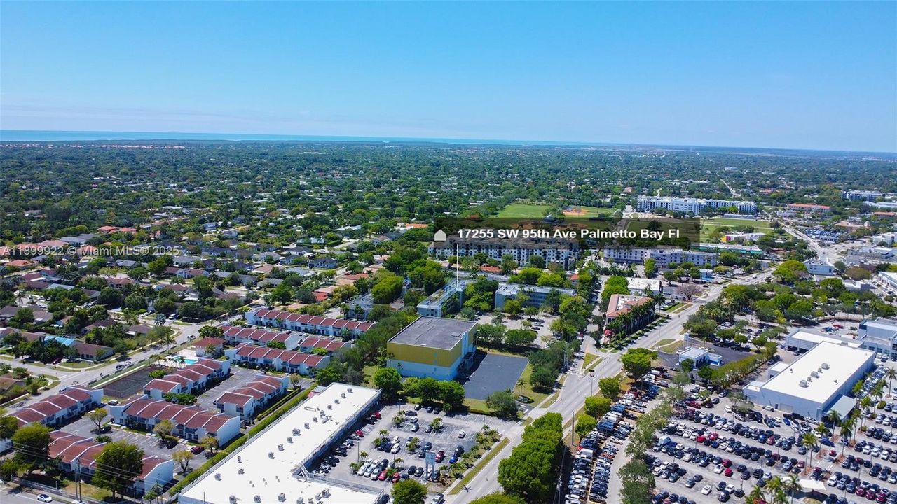 For Rent: $1,700 (1 beds, 1 baths, 664 Square Feet)