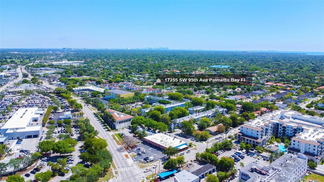 For Rent: $1,700 (1 beds, 1 baths, 664 Square Feet)