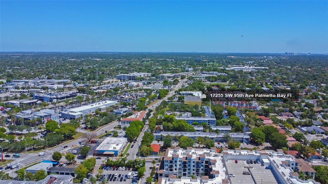 For Rent: $1,700 (1 beds, 1 baths, 664 Square Feet)