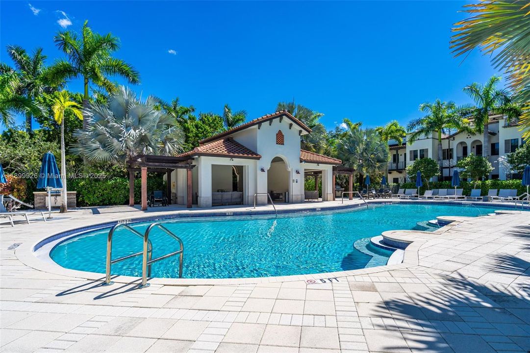 En Venta: $994,900 (5 camas, 4 baños, 2696 Pies cuadrados)