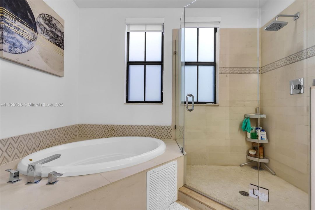 En Venta: $994,900 (5 camas, 4 baños, 2696 Pies cuadrados)