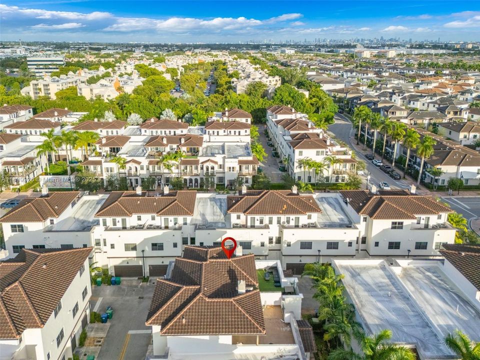 En Venta: $994,900 (5 camas, 4 baños, 2696 Pies cuadrados)