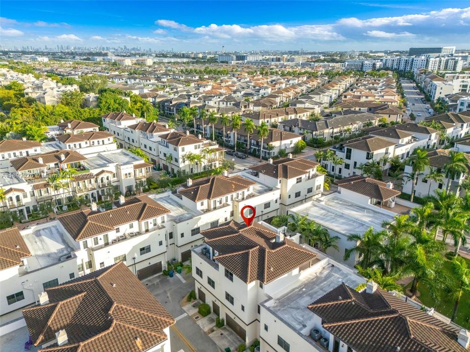 En Venta: $994,900 (5 camas, 4 baños, 2696 Pies cuadrados)