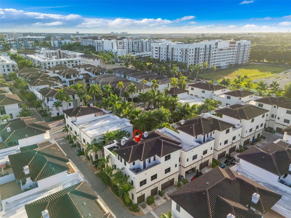 En Venta: $994,900 (5 camas, 4 baños, 2696 Pies cuadrados)