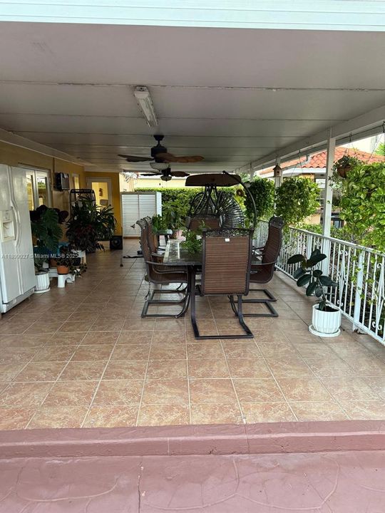 For Sale: $875,000 (4 beds, 2 baths, 1517 Square Feet)