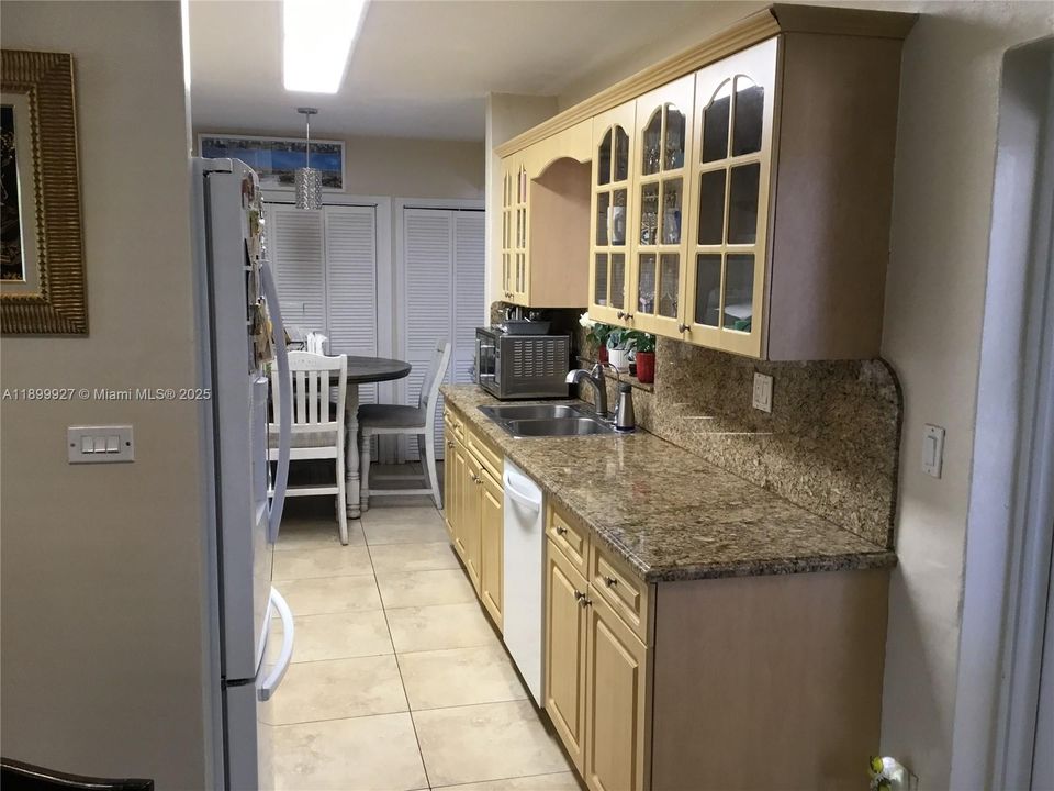 For Sale: $875,000 (4 beds, 2 baths, 1517 Square Feet)