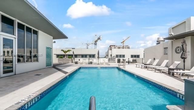 For Sale: $505,000 (1 beds, 1 baths, 1015 Square Feet)