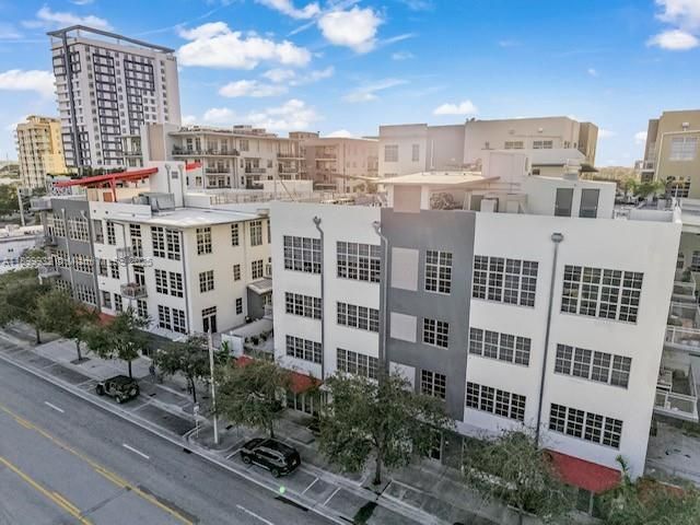 For Sale: $505,000 (1 beds, 1 baths, 1015 Square Feet)