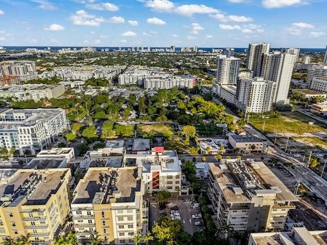 For Sale: $505,000 (1 beds, 1 baths, 1015 Square Feet)