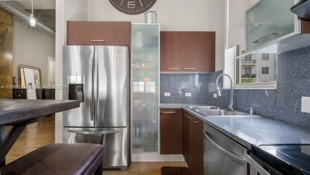 For Sale: $505,000 (1 beds, 1 baths, 1015 Square Feet)