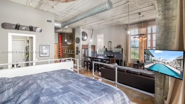 For Sale: $505,000 (1 beds, 1 baths, 1015 Square Feet)