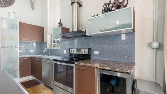 For Sale: $505,000 (1 beds, 1 baths, 1015 Square Feet)
