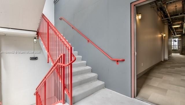 For Sale: $505,000 (1 beds, 1 baths, 1015 Square Feet)