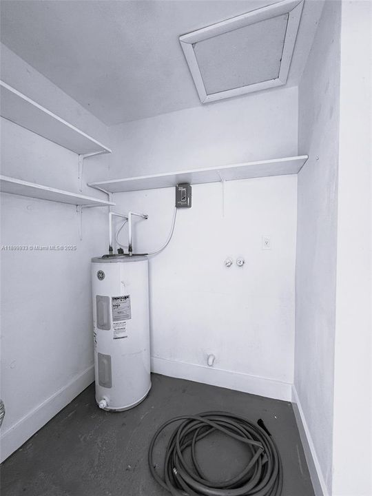 Под контрактом: $489,000 (2 спален, 2 ванн, 1198 Квадратных фут)