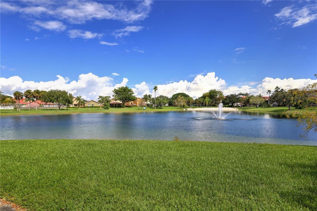 Recently Sold: $619,000 (3 beds, 2 baths, 1777 Square Feet)